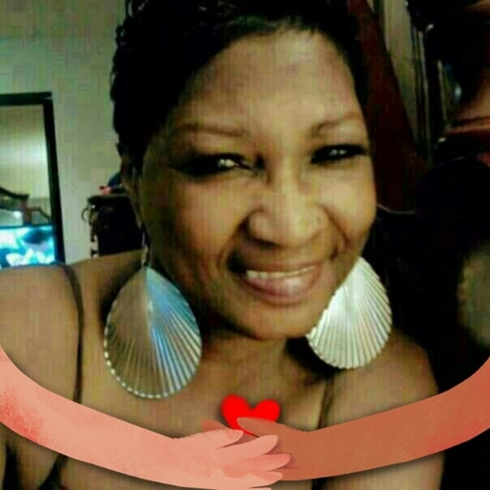 Meet your Posher, Joy